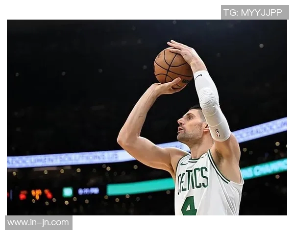 武切维奇表现惊艳13投9中三分全中砍下28分11篮板4助攻正负值高达35